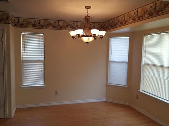 4th image of 713 Saint Maria Dr