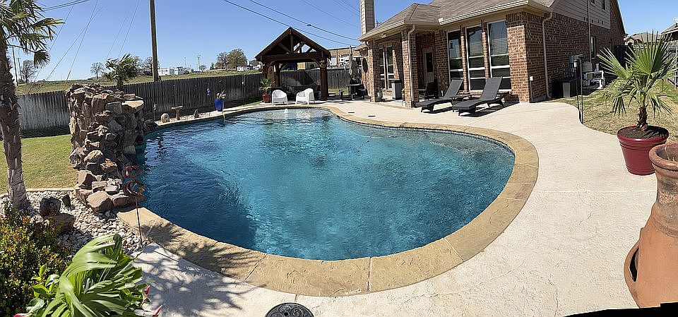 1st image of 1225 Vaughna Dr