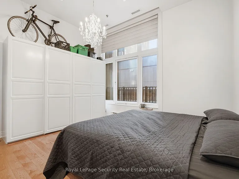 73 Richmond St W #208 — Photo 22