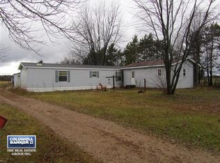 8246 4th St, Almond, WI 54909