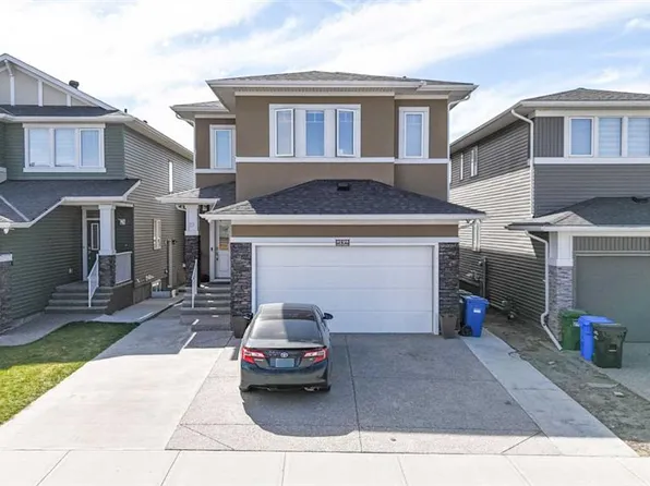 19 E Red Sky Gdns NE, Calgary, AB T3N 1M9