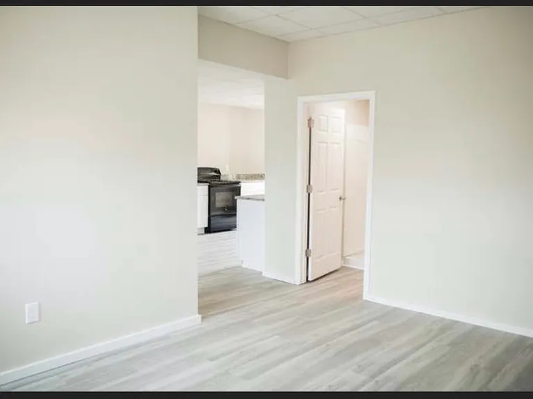28 Nashua St #1 — Photo 4