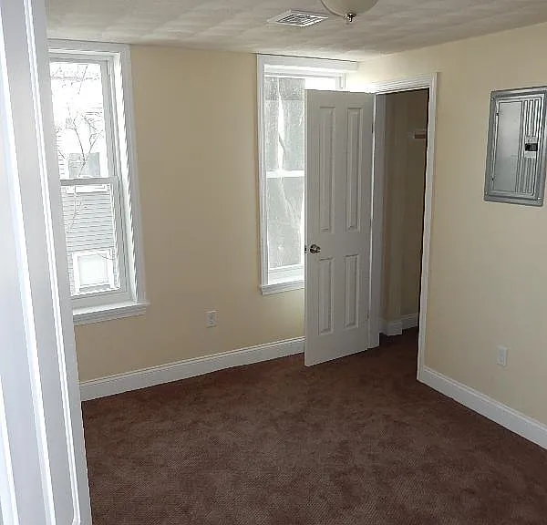 4 Douglass St — Photo 17
