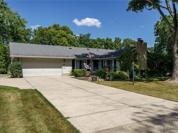 260 Whittington Dr, Dayton, OH 45459