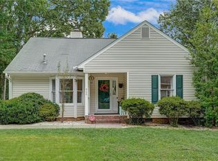 946 Chatfield Dr, Jamestown, NC 27282