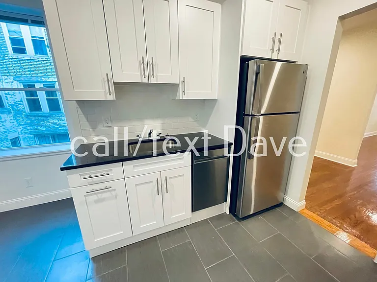 123 Sutherland Rd #1 — Photo 6