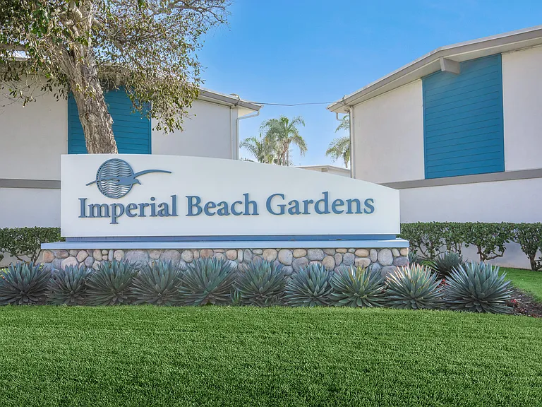 Imperial Beach Gardens — Photo 17