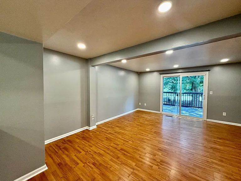 9604 Vinca Cir #E — Photo 26
