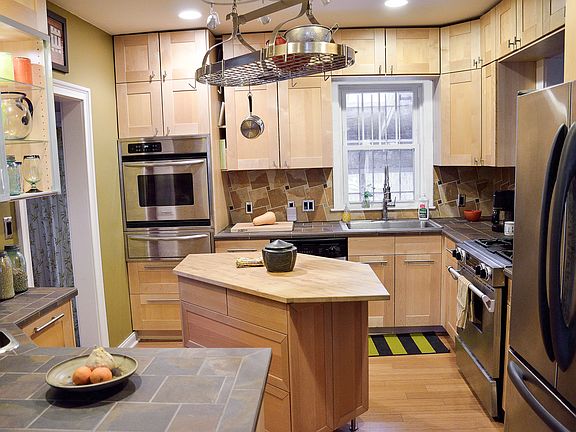 Kitchen with Island