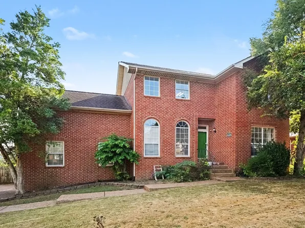 6721 Autumnwood Dr, Nashville, TN 37221