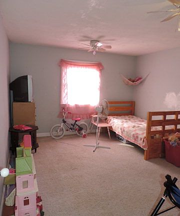3rd image of 501 Heritage Rd