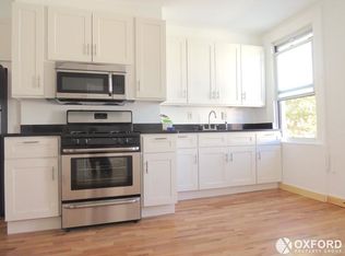 360 Leonard St #2, Brooklyn, NY 11211