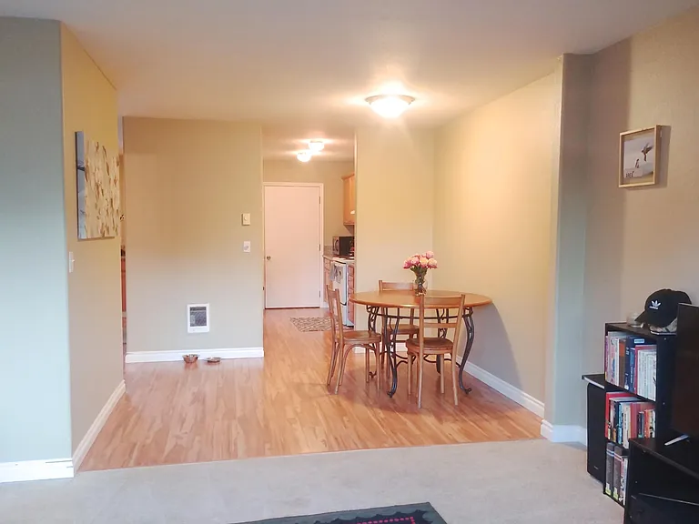 3183 NE Flintlock Pl — Photo 5