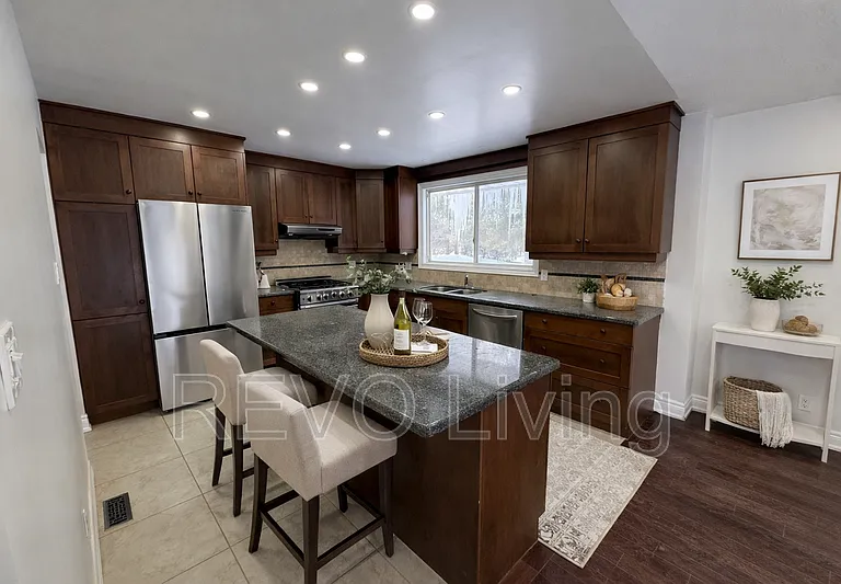 1490 York Rd #UPPER — Photo 3