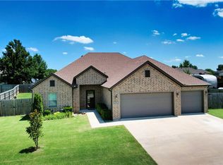 870 Harrison St, Pea Ridge, AR 72751