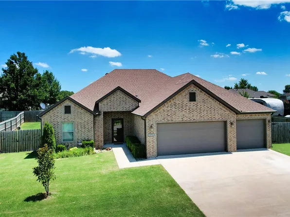 870 Harrison St, Pea Ridge, AR 72751
