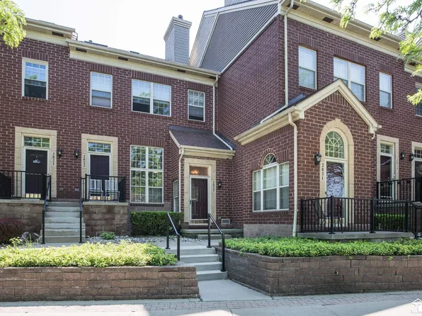 2827 Biddle Ave, Wyandotte, MI 48192