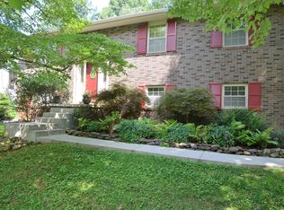 7527 S Whispering Oak Cir, Powell, TN 37849