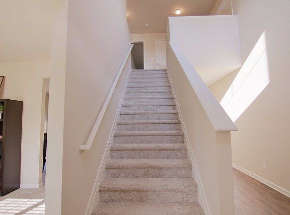 3rd image of 337 Fioli Cir