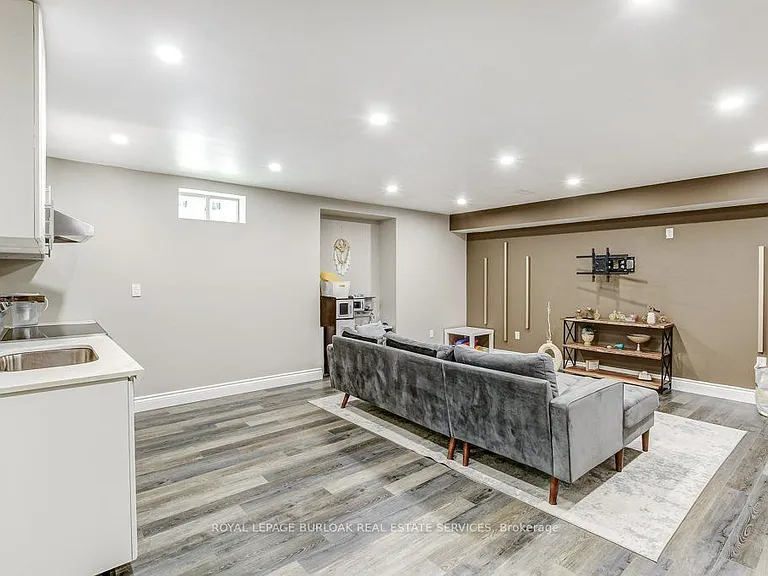 182 Fair St — Photo 33
