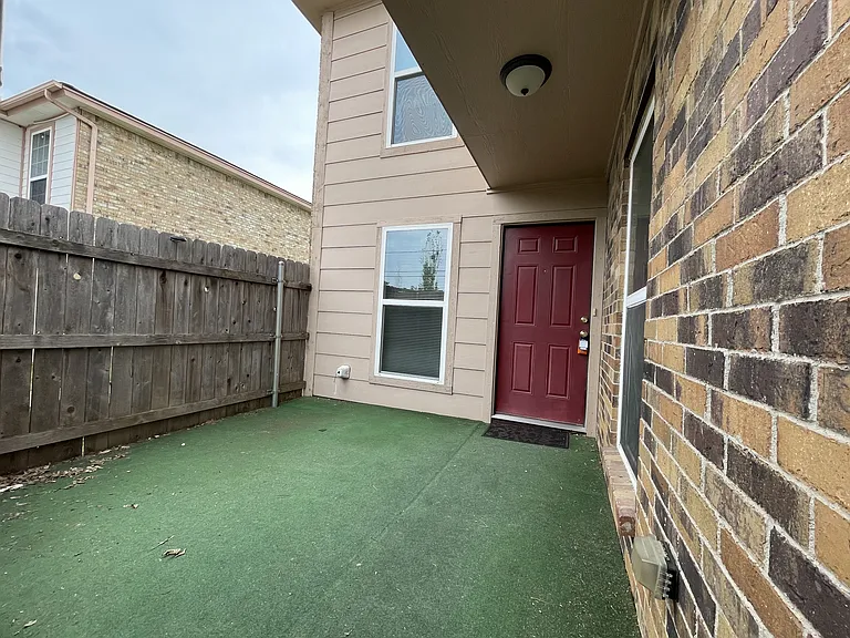 5516 Lewis Ct #D — Photo 1