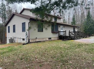 5900 E Stoney Corner Rd, Falmouth, MI 49632