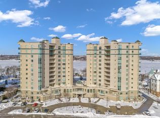 4955 Riverside Dr E #202, Windsor, ON N8Y5A3