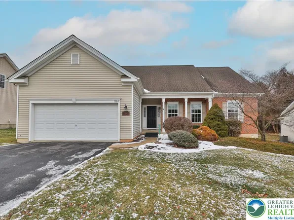 1384 Hennaberry Ln, Easton, PA 18040