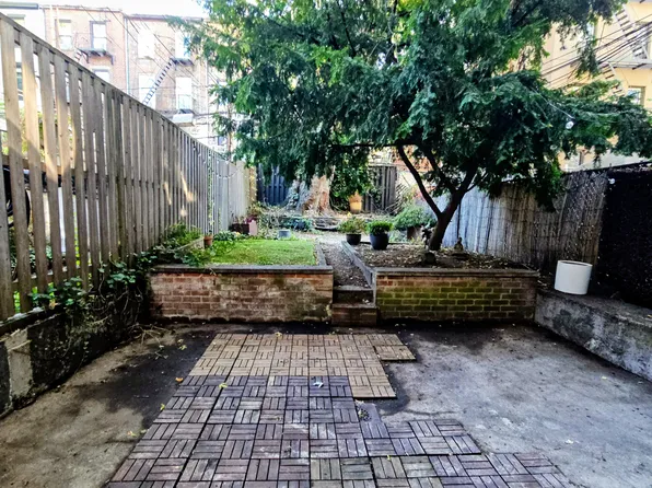 222 Union Street image 2 of 19