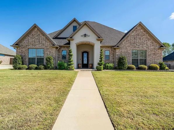 2893 Barton Creek Cir, Tyler, TX 75703