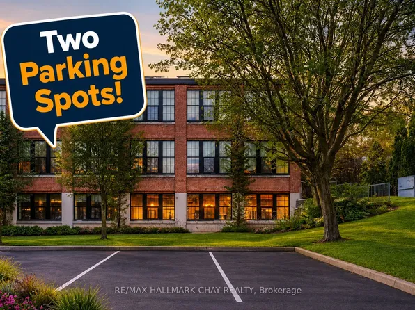 543 Timothy St #106, Newmarket, ON L3Y 1R1