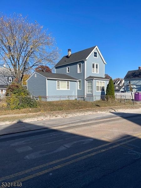 1st image of 286 Rhode Island Ave