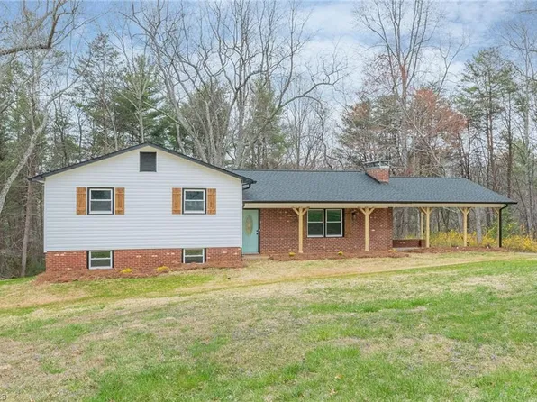 304 Mitchell Ridge Rd, Elkin, NC 28621