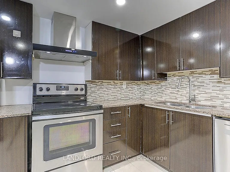 3271 Chokecherry Cres #LOWER — Photo 13