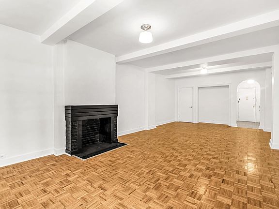 5th image of 307 E 44th St APT A