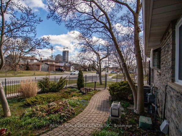 485 Gowland Cres, Milton, ON L9T 4G6