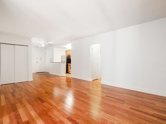3rd image of 300 E 46th St #11LL