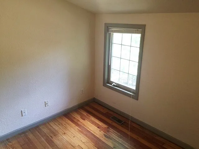 308 W Green St — Photo 12