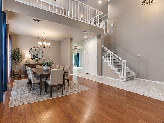5th image of 16410 Pemoak Dr.