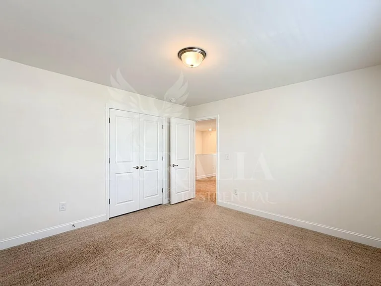 563 Whitley Ridge Dr — Photo 32