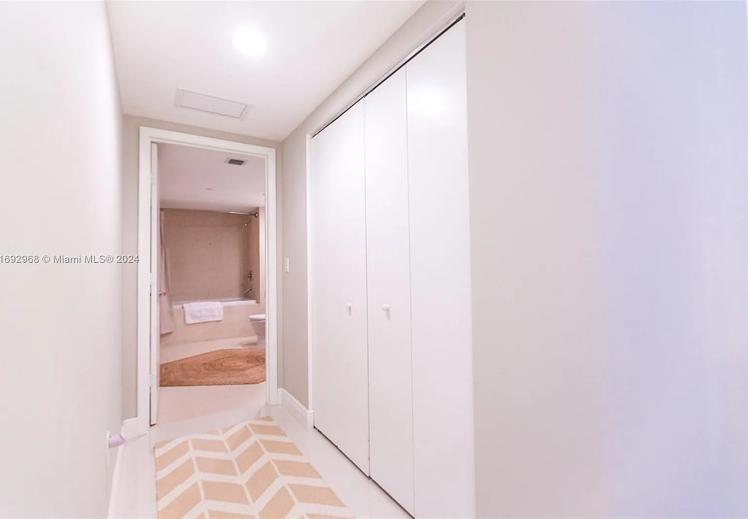 2 bed, 1505 sqft, $5,400 — Photo 2