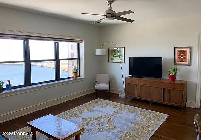 1700 Webb St #5B — Photo 8