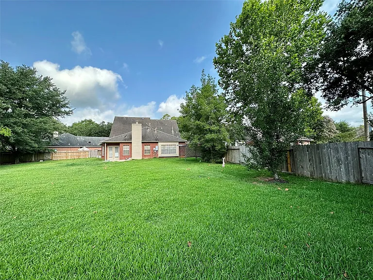 1414 Diamond Brook Dr — Photo 22