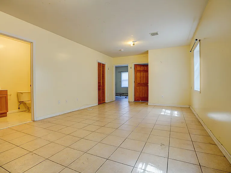 10 Olean Ave #100 — Photo 4