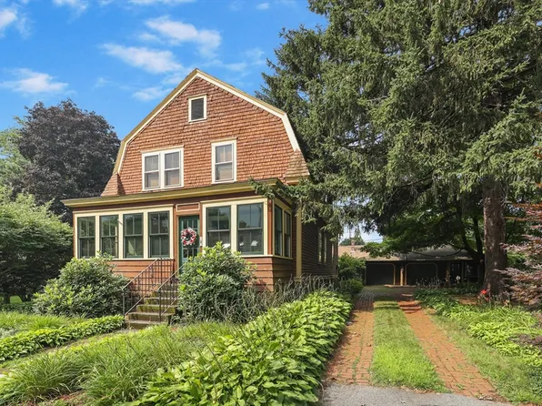 7 Ernest Ave, Worcester, MA 01604