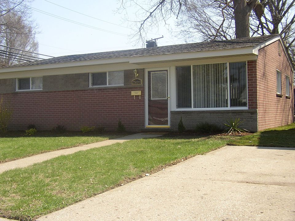 3 BD BRICK RANCH