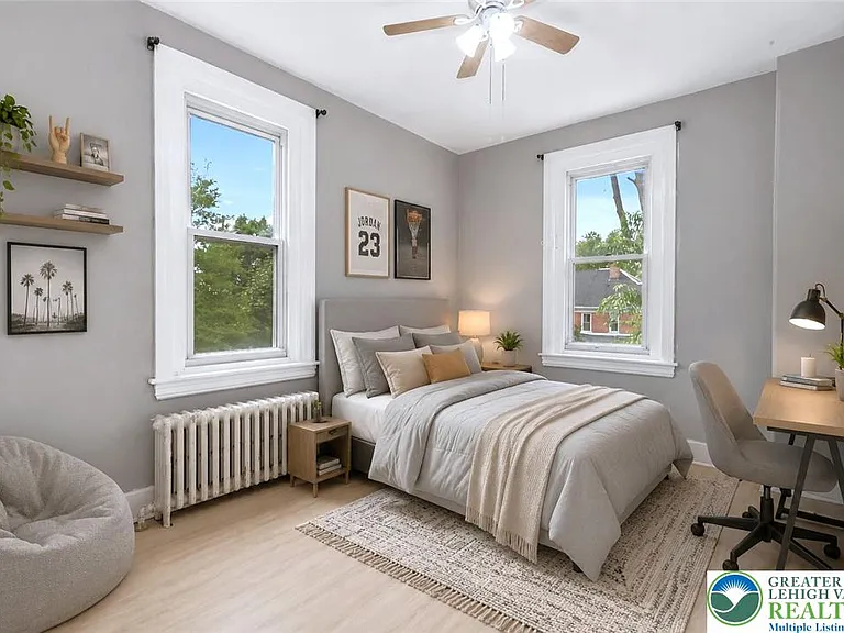 227 E Garrison St — Photo 21