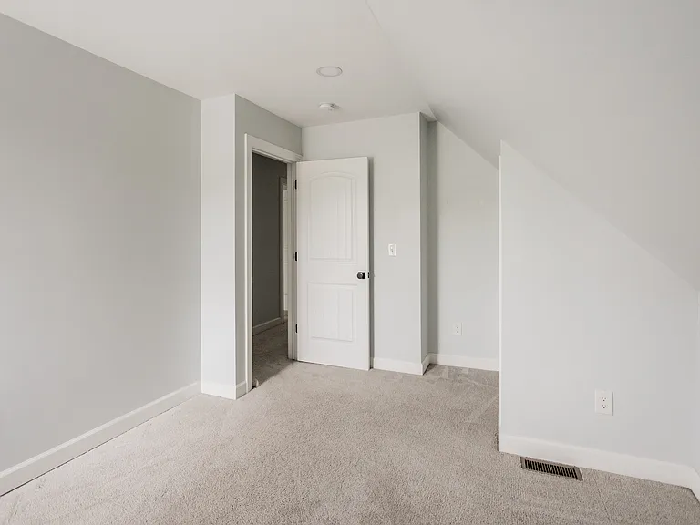 613 E Euclid St — Photo 13