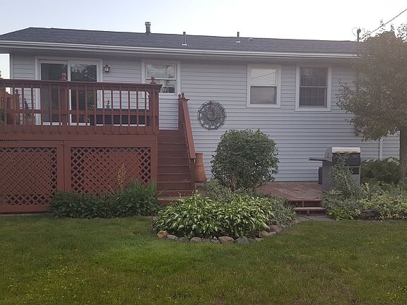 5th image of 1024 Village Dr