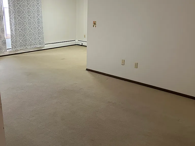 950 Westbrooke Way #7 — Photo 6